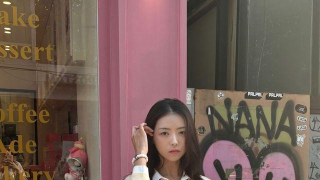 임나영, 청순하면서도 경쾌한 비주얼…트렌디한 캠퍼스 룩 완성