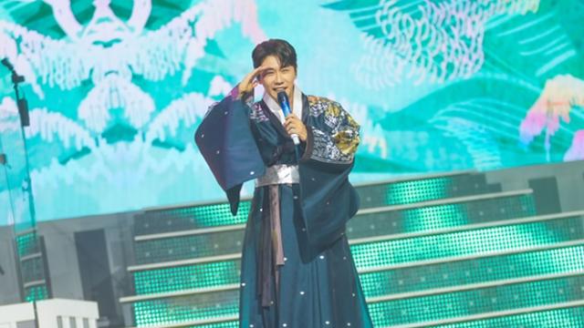 '추석특집 영탁쇼' 26곡 노래 폭탄 선물에 밥차 기부 '훈훈'