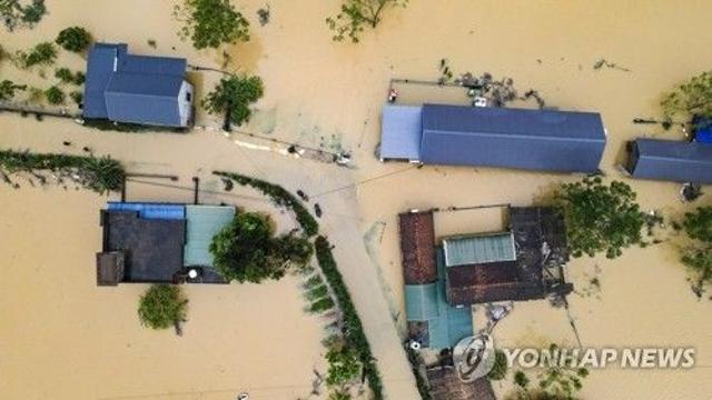정부, 베트남 태풍 피해에 27억원 지원