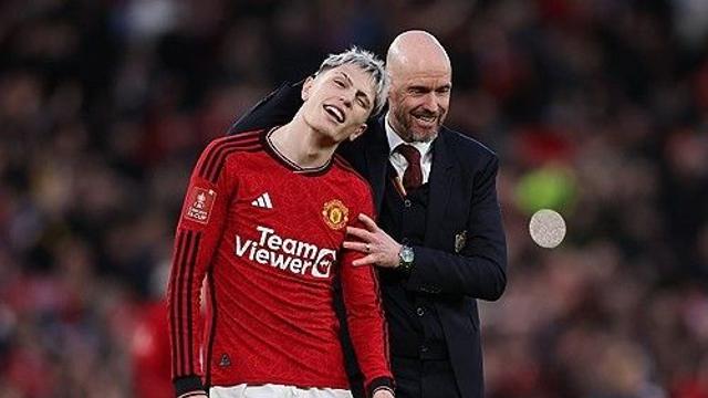 맨유 '콩가루 집안'?…가르나초, 또 텐 하흐 저격글에 '좋아요'→호날두 