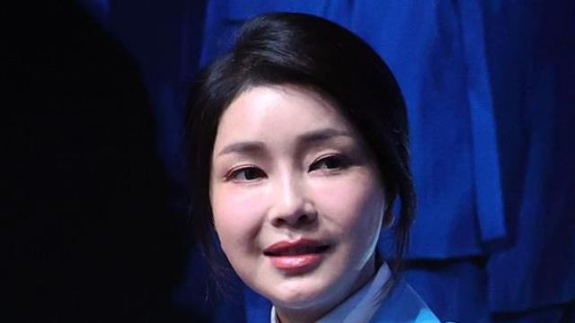 민주 