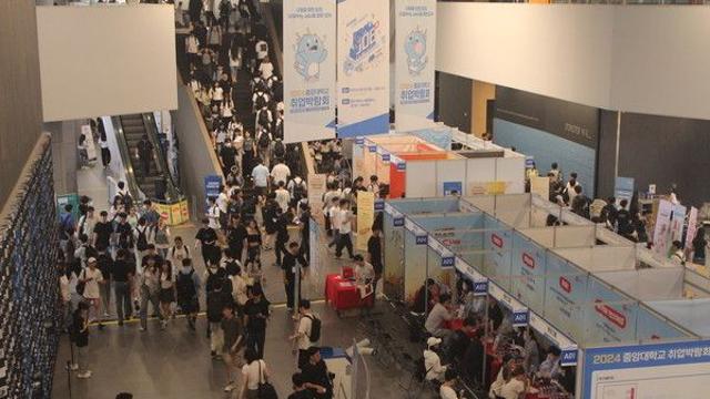 8월 취업자수 12만3000명 증가···‘쉬었음’은 8월 역대 최고