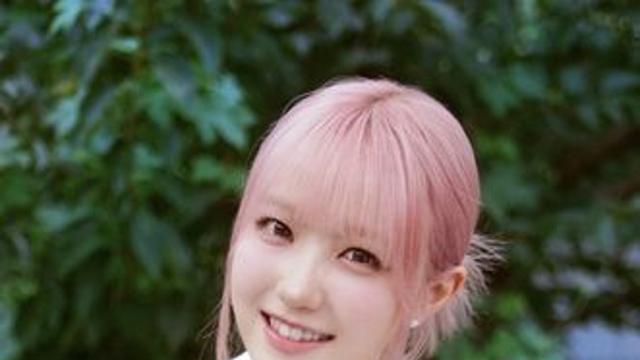 아이즈원 출신 히토미, '김재중 제작 걸그룹'으로 재데뷔
