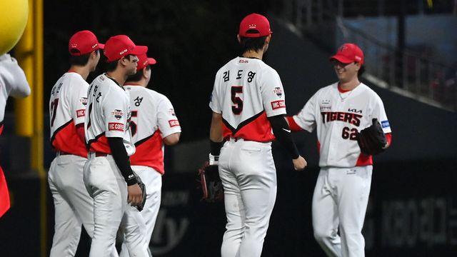 '도합 22승' 외인 원투펀치 만나는 KIA, 홈에서 매직넘버 더 줄일 수 있을까