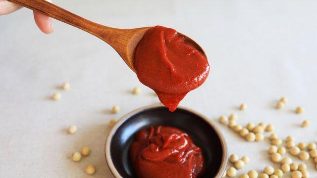 소스의 땅 유럽서 ‘매운맛’ 열풍…한국 고추장·불닭소스 인기[食세계]