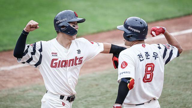 연이틀 한화 폭격! 진격의 거인, 가을까지 달린다…'고승민+윤동희 10타점 합작' 롯데, 16-9 대승 [사직:스코어]