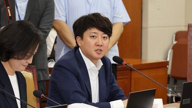 이준석 “尹, 할 수 있는 일은 ‘안전한 퇴임’ 준비 뿐…김건희 여사 텔레그램 봤지만 ‘공천개입’은 애매 해”