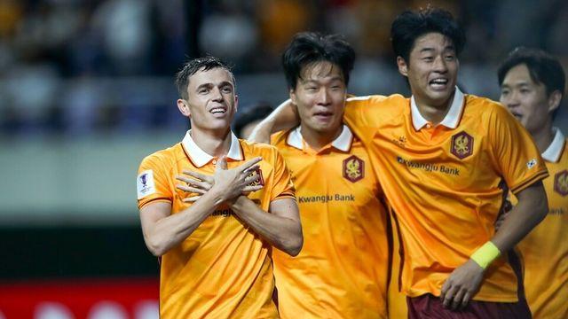 '황건적이 나타났다'… 광주, ACLE 첫 경기서 아사니 해트트릭에 힘입어 요코하마 7-3 대파