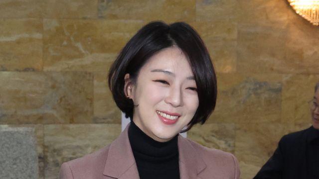 배현진 