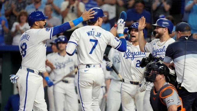 KC 바비 위트 주니어, '전문 유격수' 최초 2년 연속 30-30클럽 가입