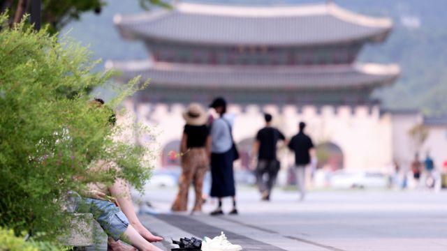 [내일 날씨] 추석도 폭염·열대야… 오후 곳곳 소나기