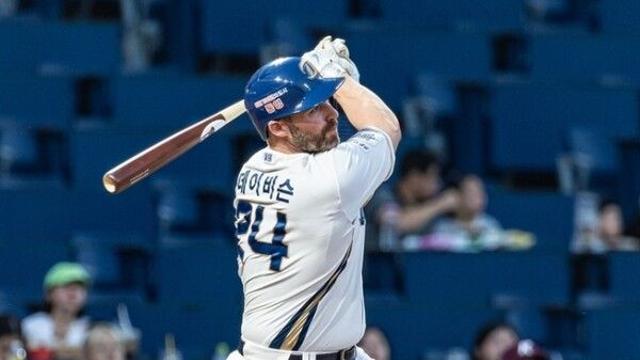 '홈런왕 예약' NC 데이비슨, 외인 타자 최초 50홈런에 타점왕까지 정조준