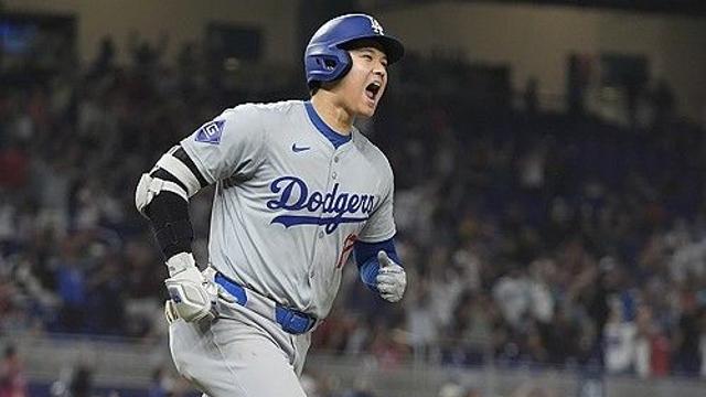 [속보] 오타니 미쳤다! MLB 최초 50-50 달성…새 역사 썼다