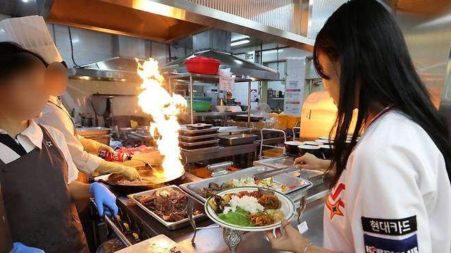 은퇴 앞둔 추신수, SSG 관계자 150명 위해 저녁 만찬·선물 준비