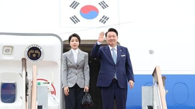 尹대통령, 체코 공식 방문차 출국
