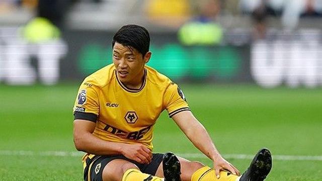 황희찬, 에이스에서 걱정거리로 전락...