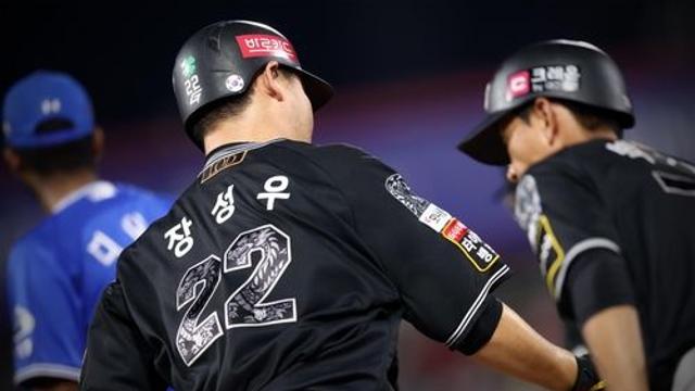 장성우 6타점·소형준 복귀 첫 승…kt, 삼성 잡고 5위 굳히기