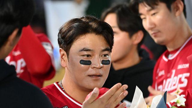 추신수 은퇴식, 2025년으로 연기…