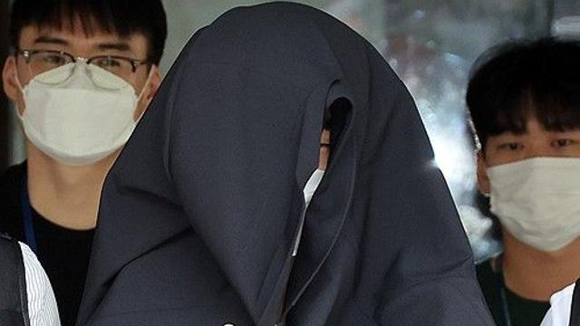 '감사한 의사' 명단 작성한 사직 전공의 구속심사 출석