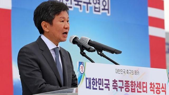 유인촌 장관 “정몽규 축구협회장, 스스로 거취 결정하라” 퇴진 권고