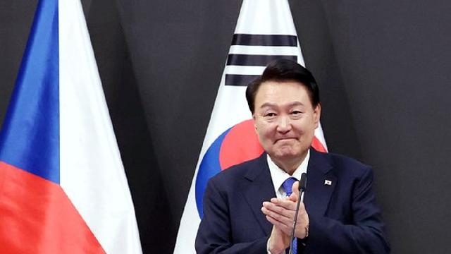 尹, '두코바니 원전' 굳히기…
