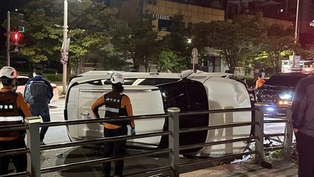 인천서 음주운전하다 도로 가드레일 들이받은 30대 부상