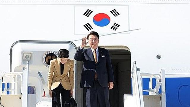 尹대통령, 체코 공식방문 마치고 서울 향발