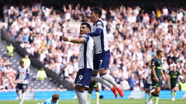 토트넘, '휴~' 전반 23초 실점→8분 솔란케 동점포…손흥민도 슈팅 시도 (전반 10분)