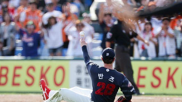 '좌승사자' 믿고 갔던 롯데, 마운드 붕괴→ 3연패…5강 탈락 악몽 눈앞 [대전 현장]