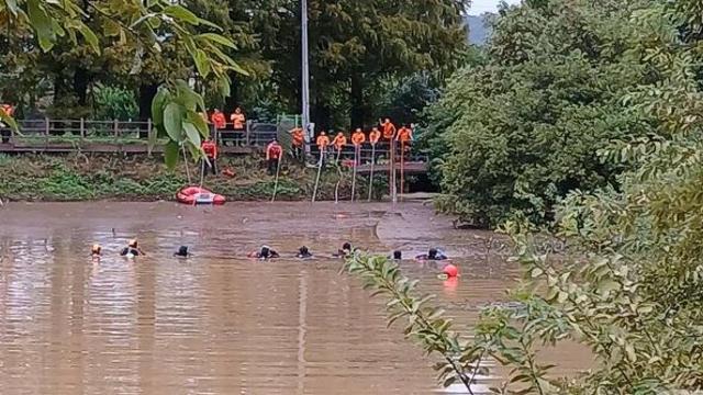 폭우 속 아내 맞으러 나갔다 배수로에 빠진 남성...끝내 숨진 채 발견