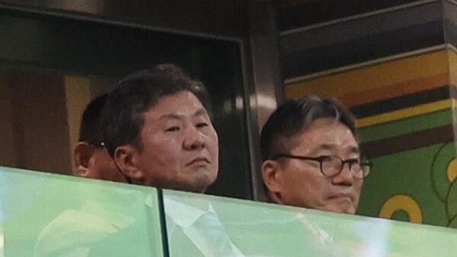 [이슈] 우군 하나 없는 축구협회, 유인촌 장관 '정몽규 퇴진' 요구…정몽규 '묵묵부답' 협회 '국회 비협조'