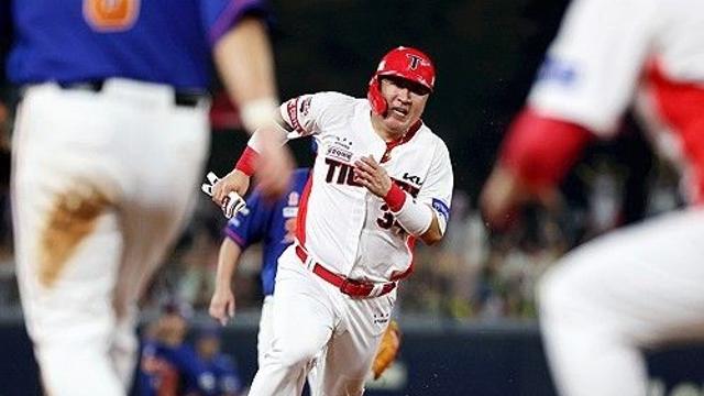 한국시리즈 대비하는 KIA, 베테랑 최형우·김선빈 엔트리 제외