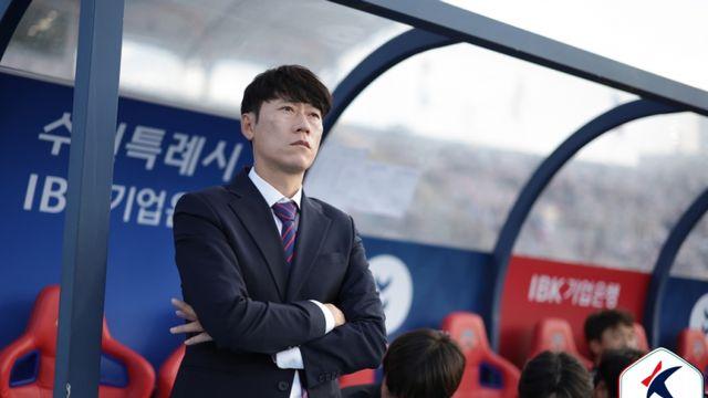 이승우·권경원 떠나고, 손준호 악재까지…시름 싶어지는 김은중 감독