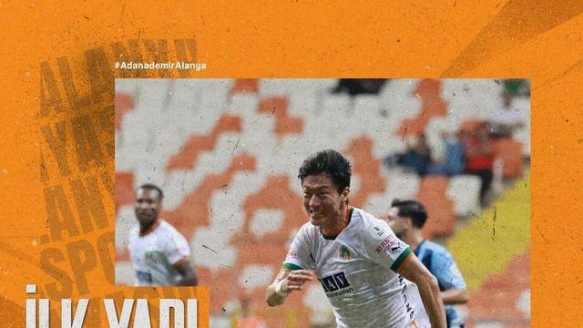 황의조 '2년 8개월' 만에 멀티골… 소속팀 2-0 승리 이끌어