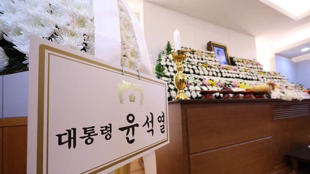 尹, 장기표 별세에 “민주화운동으로 우리 시대 지킨 진정한 귀감”