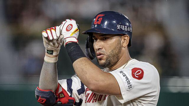 롯데 레이예스 200안타 도전, 사령탑도 지원 약속…