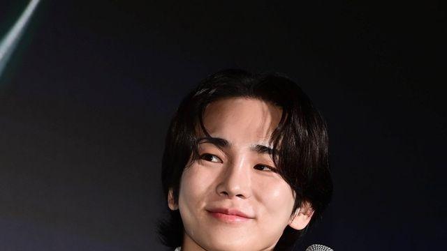 샤이니 키, 새 앨범 들으며 자동 미소