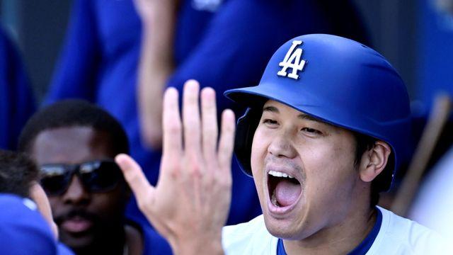 캐스터도 감독도 