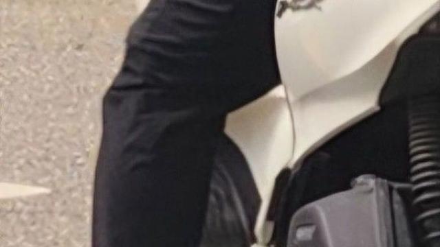 배달기사가 발목에 '전자발찌' 떡하니…목격담에 '시끌'