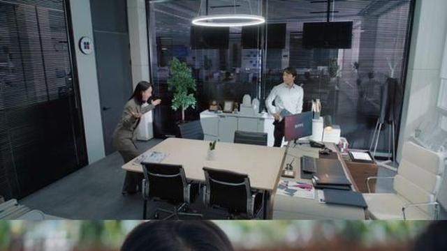 신혜선, 1인 2역으로 첫 방송부터 강렬한 인상… ‘나의 해리에게’에서 맹활약