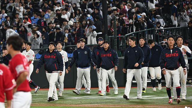 '비밀번호' 재발급 롯데, 기대 컸기에 실망도 큰 2024년 [수원 현장]