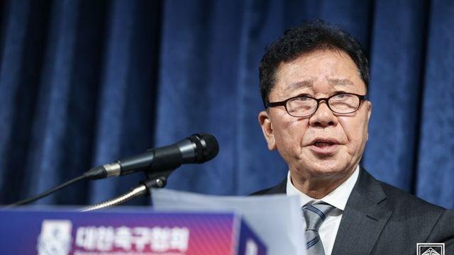 정해성 위원장 돌연 사퇴 이유 나왔다...홍명보 내정했는데, 해외 출장 보내자 사퇴했다 '인정'