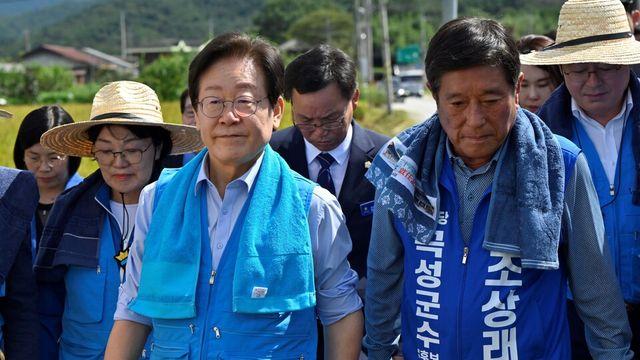 민주, ‘독대 신경전’ 尹·한 싸잡아 비판...“유치한 자존심 싸움”