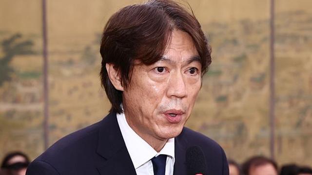 [속보] 홍명보 “대표팀 감독 선임, 불공정하거나 특혜 있다고 생각 안 해”