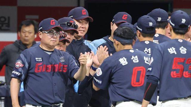 투지와 과욕 사이, 황성빈에게 필요한 밸런스