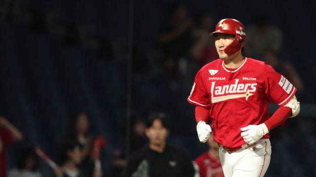 홈런 때리면 SSG 승률 0.875…'미스터 영양가' 오태곤 파워 [IS 피플]