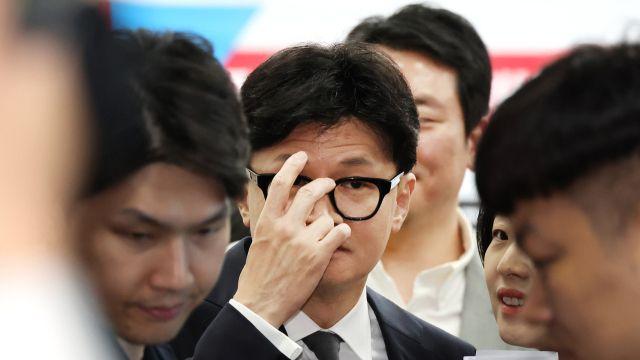 위기의 한동훈, ‘김건희·한동훈 갈등’ 돌파할 수 있나