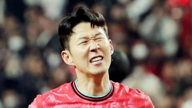 2024~2025 UEL 리그 페이즈 1차전 경기 도중 손흥민 스스로 교체 아웃 요청