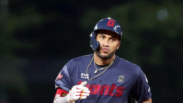 '안타기계' 롯데 레이예스, 한 시즌 200안타 및 최다안타 기록 도전