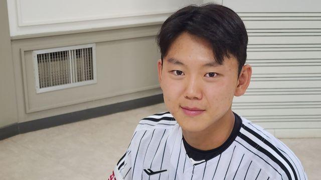 첫 선발 출전 3안타→PS 출격 예감...LG 젊은 포수 이주헌 